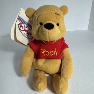 The Disney Store‎ WINNIE THE POOH Mini Bean Bag Beanie Disney Parks w/ Tags